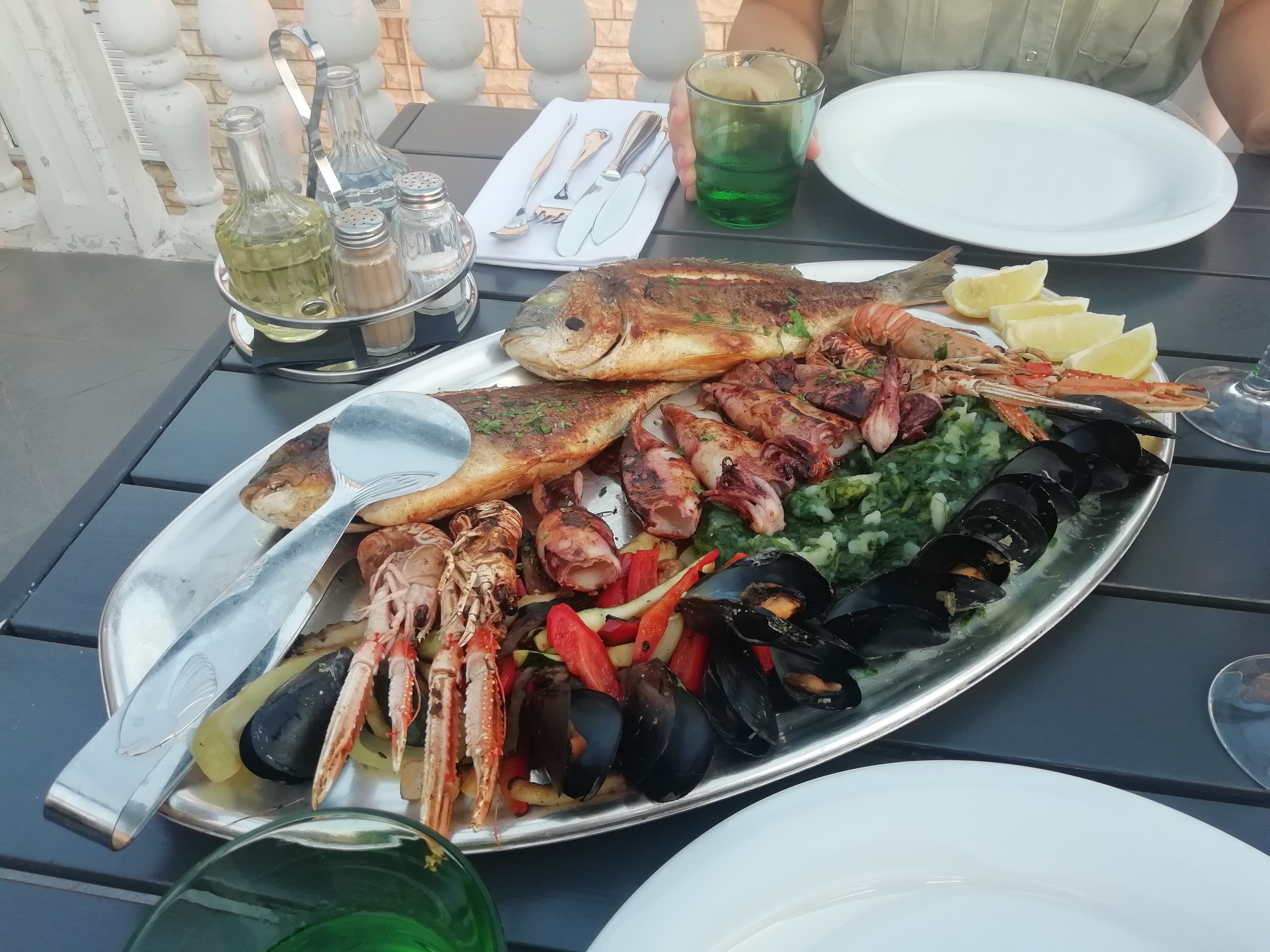 Mariscos y Pescados